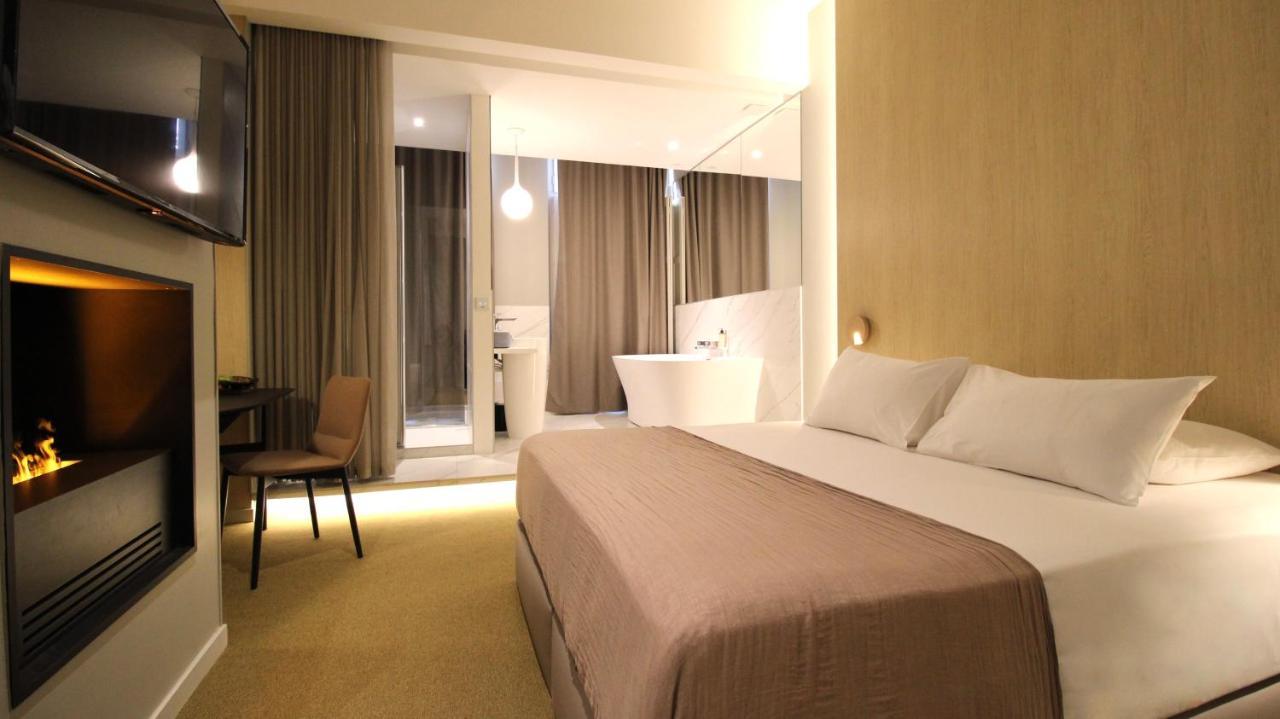 Mihotel Sala Лион Экстерьер фото